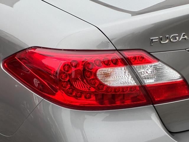 NISSAN FUGA HYBRID VIP PACKAGE