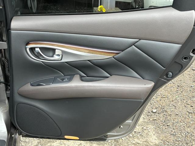 NISSAN FUGA HYBRID VIP PACKAGE