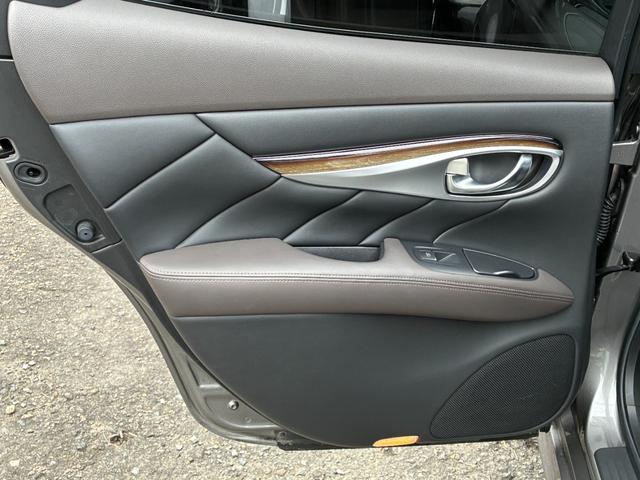 NISSAN FUGA HYBRID VIP PACKAGE