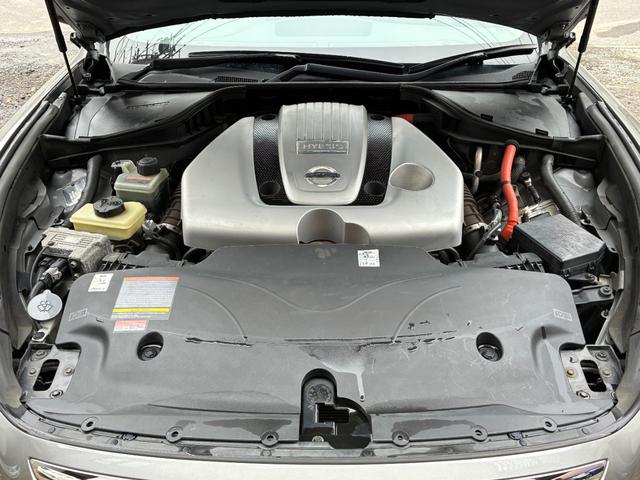 NISSAN FUGA HYBRID VIP PACKAGE