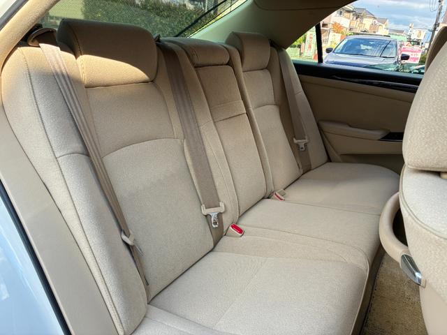 TOYOTA CROWN ROYAL SALOON PREMIUM EDITION