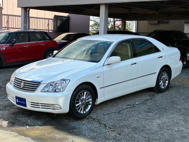 TOYOTA CROWN ROYAL SALOON PREMIUM EDITION