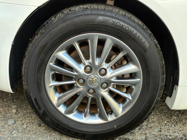 TOYOTA CROWN ROYAL SALOON PREMIUM EDITION