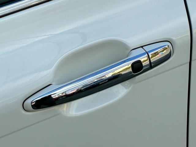 TOYOTA CROWN ROYAL SALOON PREMIUM EDITION