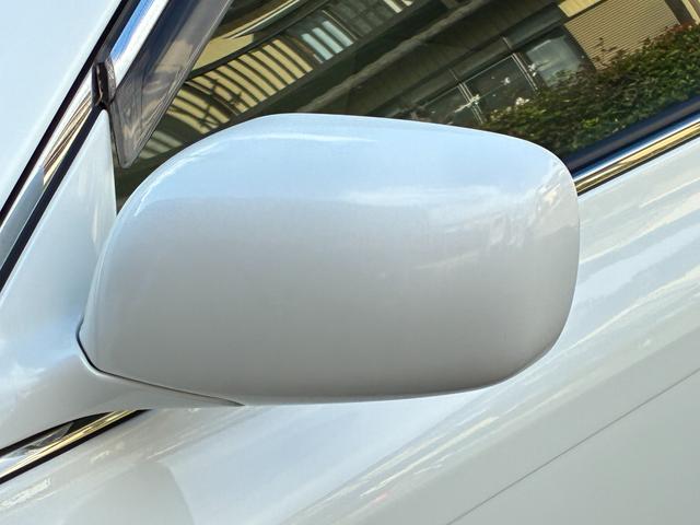 TOYOTA CROWN ROYAL SALOON PREMIUM EDITION