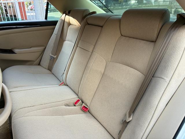 TOYOTA CROWN ROYAL SALOON PREMIUM EDITION