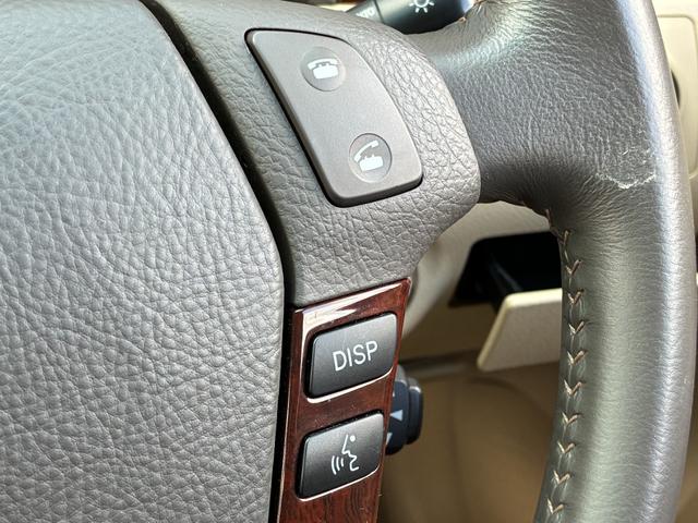 TOYOTA CROWN ROYAL SALOON PREMIUM EDITION