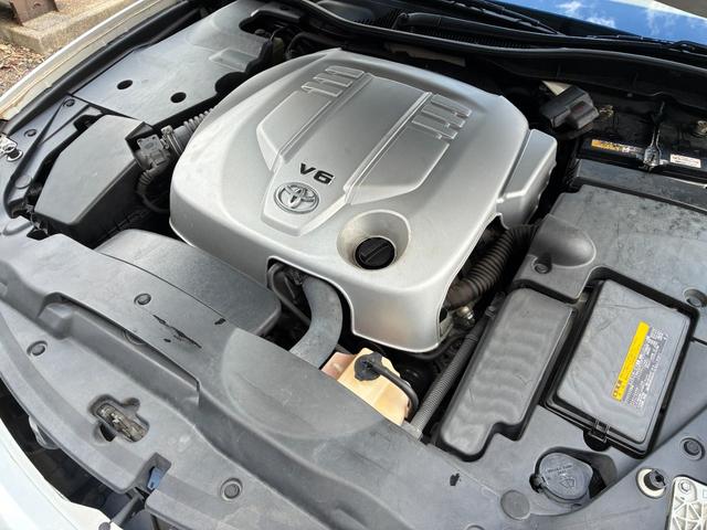 TOYOTA CROWN ROYAL SALOON PREMIUM EDITION