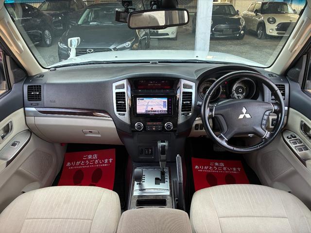 パジェロ ロング エクシード ディーゼルターボ 4WD KENWOODナビ バックモニター Bluetoothオーディオ シートヒーター ETC クルーズコントロール 三列シート フルフラット AC100V電源 キーレス(2枚目)