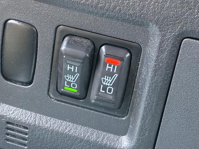 パジェロ ロング エクシード ディーゼルターボ 4WD KENWOODナビ バックモニター Bluetoothオーディオ シートヒーター ETC クルーズコントロール 三列シート フルフラット AC100V電源 キーレス(7枚目)