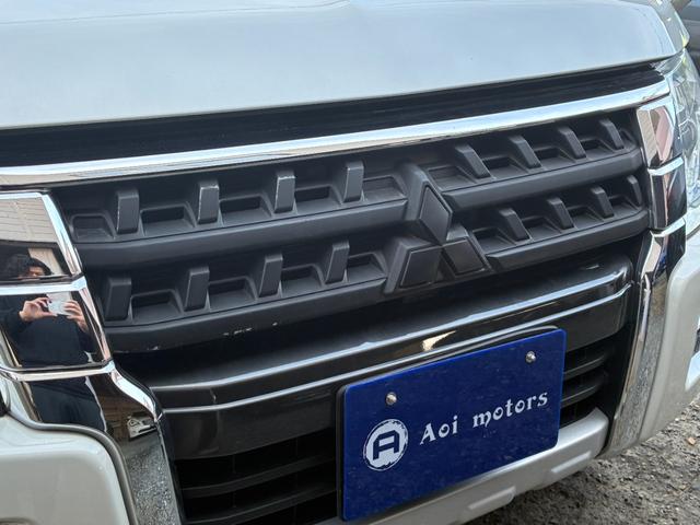 パジェロ ロング エクシード ディーゼルターボ 4WD KENWOODナビ バックモニター Bluetoothオーディオ シートヒーター ETC クルーズコントロール 三列シート フルフラット AC100V電源 キーレス(9枚目)