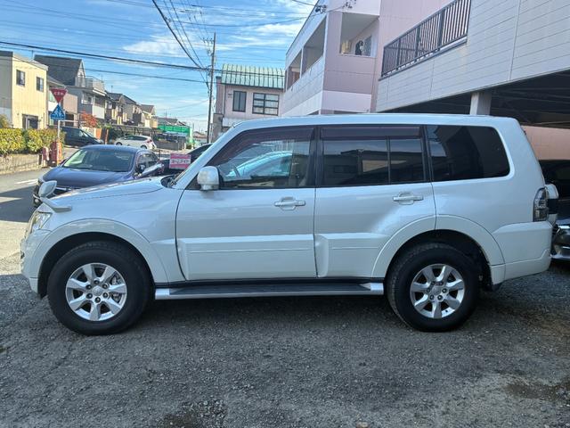 パジェロ ロング エクシード ディーゼルターボ 4WD KENWOODナビ バックモニター Bluetoothオーディオ シートヒーター ETC クルーズコントロール 三列シート フルフラット AC100V電源 キーレス(17枚目)