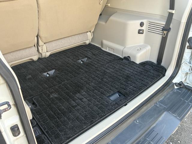 パジェロ ロング エクシード ディーゼルターボ 4WD KENWOODナビ バックモニター Bluetoothオーディオ シートヒーター ETC クルーズコントロール 三列シート フルフラット AC100V電源 キーレス(44枚目)