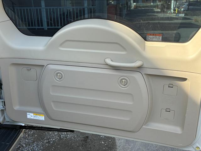 パジェロ ロング エクシード ディーゼルターボ 4WD KENWOODナビ バックモニター Bluetoothオーディオ シートヒーター ETC クルーズコントロール 三列シート フルフラット AC100V電源 キーレス(47枚目)