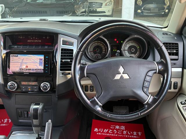 パジェロ ロング エクシード ディーゼルターボ 4WD KENWOODナビ バックモニター Bluetoothオーディオ シートヒーター ETC クルーズコントロール 三列シート フルフラット AC100V電源 キーレス(52枚目)