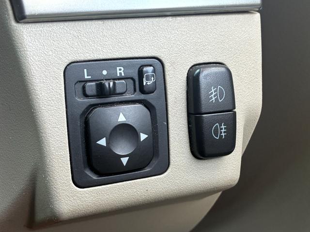 パジェロ ロング エクシード ディーゼルターボ 4WD KENWOODナビ バックモニター Bluetoothオーディオ シートヒーター ETC クルーズコントロール 三列シート フルフラット AC100V電源 キーレス(56枚目)