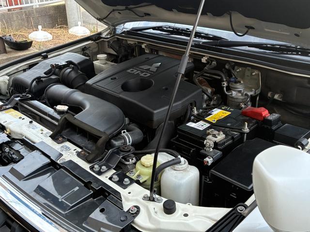 パジェロ ロング エクシード ディーゼルターボ 4WD KENWOODナビ バックモニター Bluetoothオーディオ シートヒーター ETC クルーズコントロール 三列シート フルフラット AC100V電源 キーレス(75枚目)