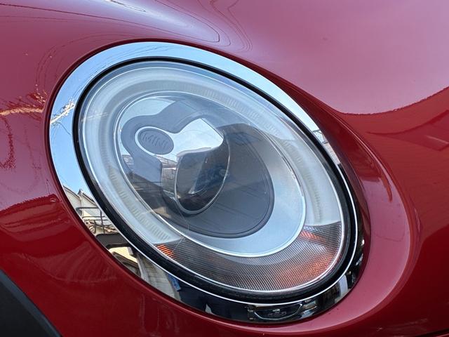 MINI クーパー 5ドア メーカーHDDナビ ドライビングモード ETC キーレス オートヘッドライト オートワイパー ストレージコンパートメントPKG 純正アルミホイール ドラレコ アームレスト アンビエントライト(36枚目)