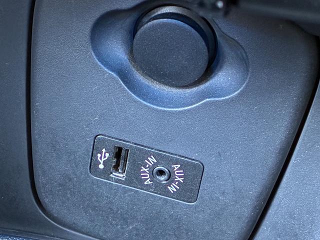 MINI クーパー 5ドア メーカーHDDナビ ドライビングモード ETC キーレス オートヘッドライト オートワイパー ストレージコンパートメントPKG 純正アルミホイール ドラレコ アームレスト アンビエントライト(58枚目)