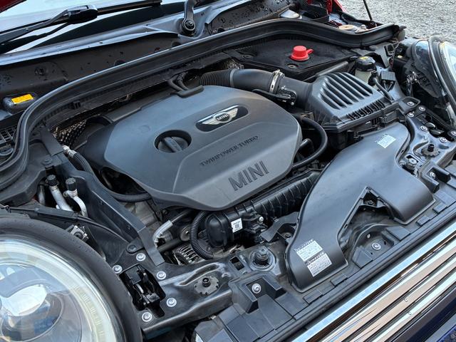 MINI クーパー 5ドア メーカーHDDナビ ドライビングモード ETC キーレス オートヘッドライト オートワイパー ストレージコンパートメントPKG 純正アルミホイール ドラレコ アームレスト アンビエントライト(73枚目)