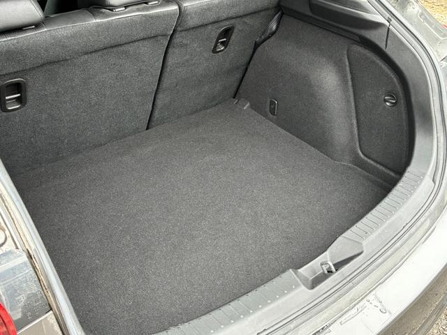 アクセラスポーツ ２２ＸＤ　Ｌパッケージ　ディーゼル　６速ＭＴ　サンルーフ　黒革シート　メーカーナビ　バックモニター　衝突被害軽減ブレーキ　レーダークルコン　ＢＯＳＥスピーカー　フルセグＴＶ　ＤＶＤ再生　ＥＴＣ　クリアランスソナー　ＨＵＤ（38枚目）