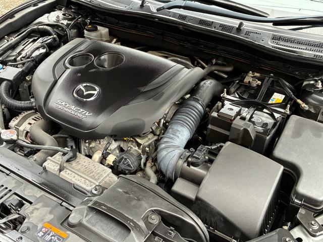 アクセラスポーツ ２２ＸＤ　Ｌパッケージ　ディーゼル　６速ＭＴ　サンルーフ　黒革シート　メーカーナビ　バックモニター　衝突被害軽減ブレーキ　レーダークルコン　ＢＯＳＥスピーカー　フルセグＴＶ　ＤＶＤ再生　ＥＴＣ　クリアランスソナー　ＨＵＤ（70枚目）