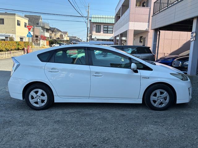 プリウス Ｇ　車検２年付　ナビ　バックモニター　フルセグＴＶ　クルーズコントロール　スマートキー　ビルトインＥＴＣ　Ｂｌｕｅｔｏｏｔｈオーディオ　オートヘッドライト　ウィンカーミラー　レベライザー　オートエアコン（15枚目）