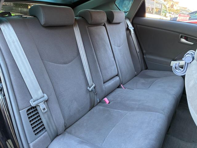 プリウス Ｓツーリングセレクション　純正ナビ　バックモニター　ＴＥＩＮ／ＦＲＥＸＺ車高調　ｆｅｎｉｃｅ１９インチアルミホイール　ＥＴＣ　フルセグＴＶ　Ｂｌｕｅｔｏｏｔｈオーディオ　オートヘッドライト　スペアタイヤ　オートＡＣ（11枚目）