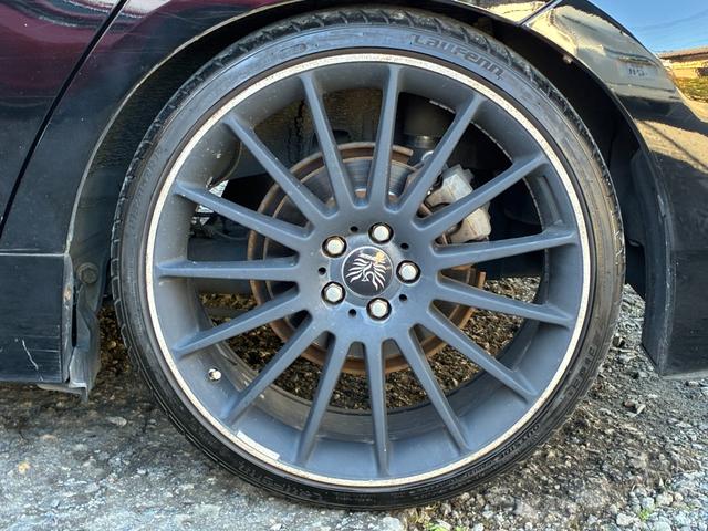 プリウス Ｓツーリングセレクション　純正ナビ　バックモニター　ＴＥＩＮ／ＦＲＥＸＺ車高調　ｆｅｎｉｃｅ１９インチアルミホイール　ＥＴＣ　フルセグＴＶ　Ｂｌｕｅｔｏｏｔｈオーディオ　オートヘッドライト　スペアタイヤ　オートＡＣ（28枚目）