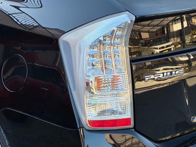 プリウス Ｓツーリングセレクション　純正ナビ　バックモニター　ＴＥＩＮ／ＦＲＥＸＺ車高調　ｆｅｎｉｃｅ１９インチアルミホイール　ＥＴＣ　フルセグＴＶ　Ｂｌｕｅｔｏｏｔｈオーディオ　オートヘッドライト　スペアタイヤ　オートＡＣ（36枚目）