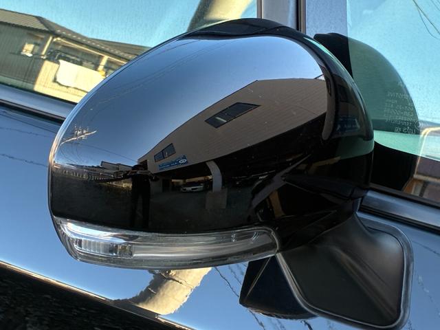 プリウス Ｓツーリングセレクション　純正ナビ　バックモニター　ＴＥＩＮ／ＦＲＥＸＺ車高調　ｆｅｎｉｃｅ１９インチアルミホイール　ＥＴＣ　フルセグＴＶ　Ｂｌｕｅｔｏｏｔｈオーディオ　オートヘッドライト　スペアタイヤ　オートＡＣ（39枚目）