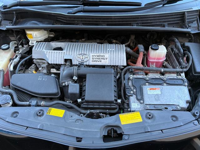 プリウス Ｓツーリングセレクション　純正ナビ　バックモニター　ＴＥＩＮ／ＦＲＥＸＺ車高調　ｆｅｎｉｃｅ１９インチアルミホイール　ＥＴＣ　フルセグＴＶ　Ｂｌｕｅｔｏｏｔｈオーディオ　オートヘッドライト　スペアタイヤ　オートＡＣ（71枚目）
