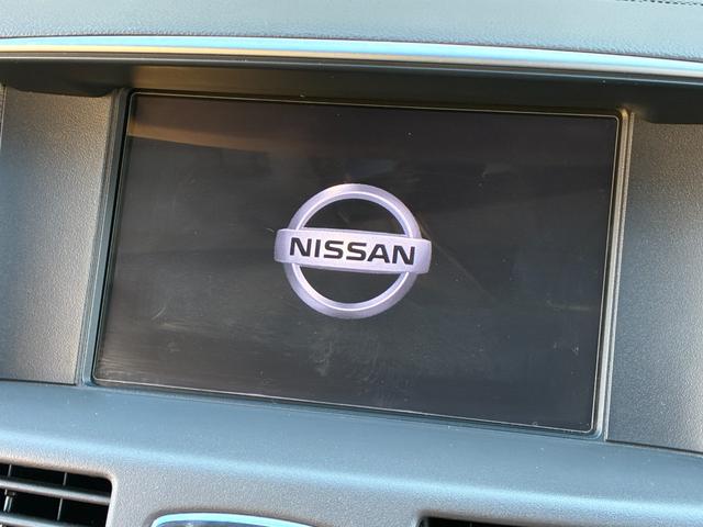 フーガハイブリッド VIPパッケージ OPフロントバンパー 純正20インチアルミホイール メーカーナビ バックカメラ フルセグTV 本革シート BOSEサウンドシステム インテリジェントクルコン シートメモリー シートヒーター&クーラー(3枚目)