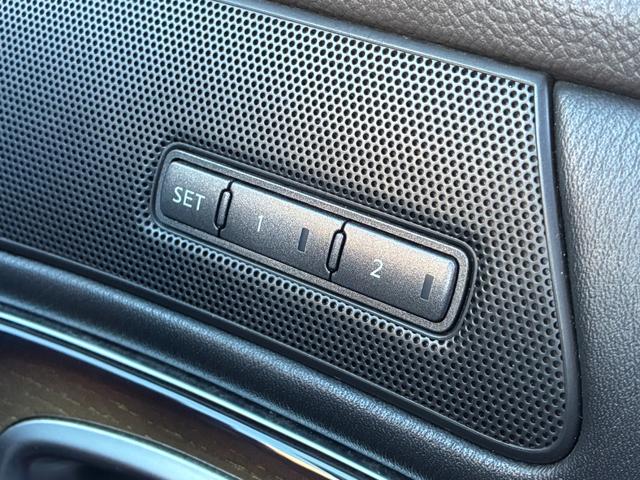 フーガハイブリッド VIPパッケージ OPフロントバンパー 純正20インチアルミホイール メーカーナビ バックカメラ フルセグTV 本革シート BOSEサウンドシステム インテリジェントクルコン シートメモリー シートヒーター&クーラー(10枚目)