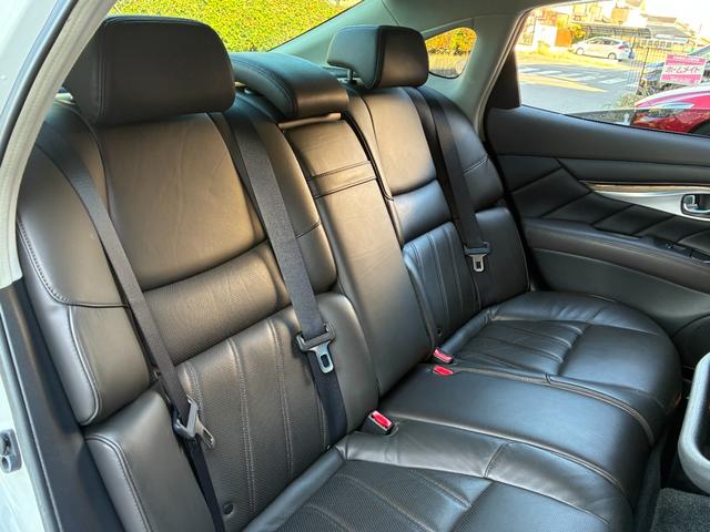 フーガハイブリッド VIPパッケージ OPフロントバンパー 純正20インチアルミホイール メーカーナビ バックカメラ フルセグTV 本革シート BOSEサウンドシステム インテリジェントクルコン シートメモリー シートヒーター&クーラー(15枚目)