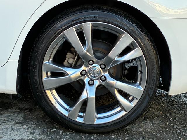 フーガハイブリッド VIPパッケージ OPフロントバンパー 純正20インチアルミホイール メーカーナビ バックカメラ フルセグTV 本革シート BOSEサウンドシステム インテリジェントクルコン シートメモリー シートヒーター&クーラー(32枚目)