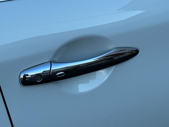 フーガハイブリッド VIPパッケージ OPフロントバンパー 純正20インチアルミホイール メーカーナビ バックカメラ フルセグTV 本革シート BOSEサウンドシステム インテリジェントクルコン シートメモリー シートヒーター&クーラー(41枚目)