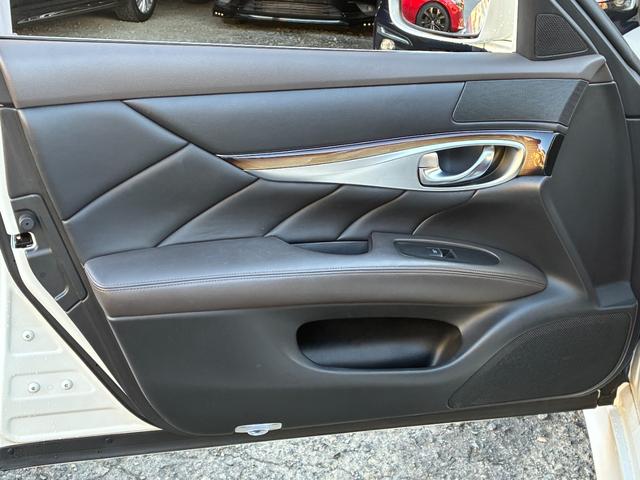 フーガハイブリッド VIPパッケージ OPフロントバンパー 純正20インチアルミホイール メーカーナビ バックカメラ フルセグTV 本革シート BOSEサウンドシステム インテリジェントクルコン シートメモリー シートヒーター&クーラー(77枚目)