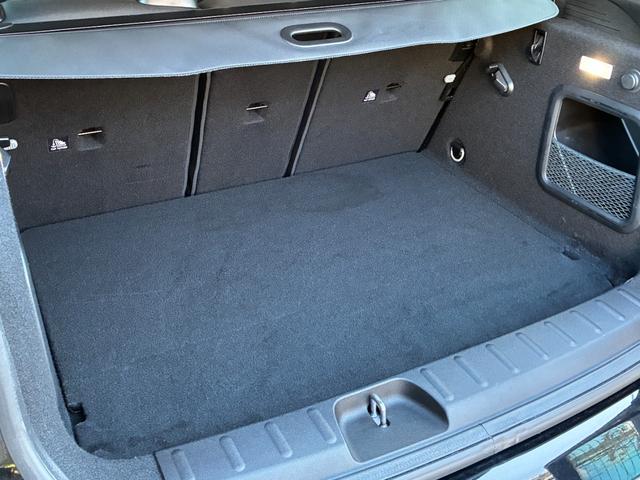 ＭＩＮＩ クーパーＤ　クラブマン　ディーゼル　タッチパネルナビ　純正バックモニター　ミラー一体型ＥＴＣ　スマートキー　クルーズコントロール　バックソナー　ストレージコンパートメントＰＫＧ　Ｂｌｕｅｔｏｏｔｈオーディオ　アイドリングＳ（12枚目）