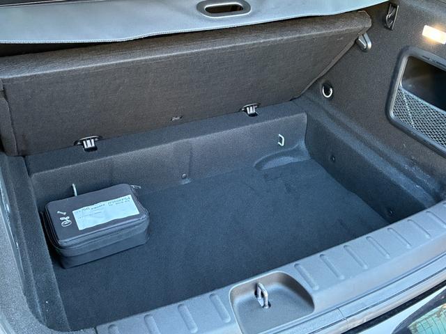 ＭＩＮＩ クーパーＤ　クラブマン　ディーゼル　タッチパネルナビ　純正バックモニター　ミラー一体型ＥＴＣ　スマートキー　クルーズコントロール　バックソナー　ストレージコンパートメントＰＫＧ　Ｂｌｕｅｔｏｏｔｈオーディオ　アイドリングＳ（13枚目）