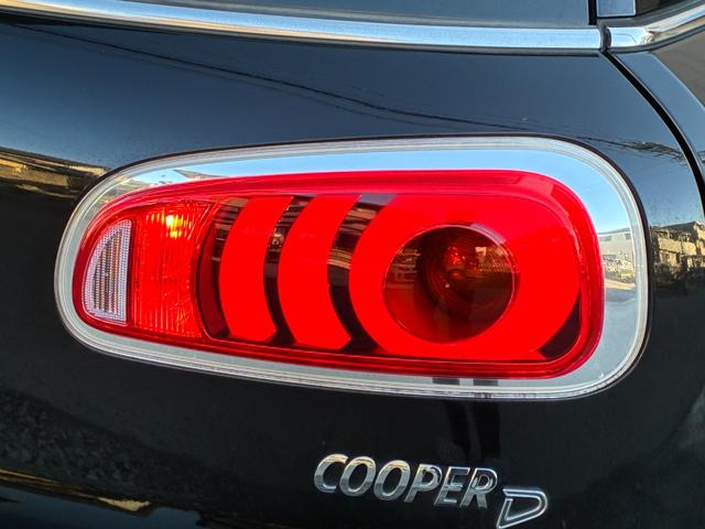 ＭＩＮＩ クーパーＤ　クラブマン　ディーゼル　タッチパネルナビ　純正バックモニター　ミラー一体型ＥＴＣ　スマートキー　クルーズコントロール　バックソナー　ストレージコンパートメントＰＫＧ　Ｂｌｕｅｔｏｏｔｈオーディオ　アイドリングＳ（37枚目）