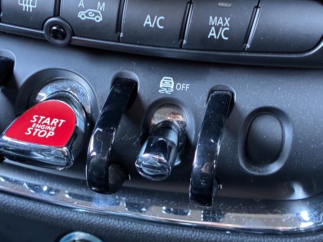 ＭＩＮＩ クーパーＤ　クラブマン　ディーゼル　タッチパネルナビ　純正バックモニター　ミラー一体型ＥＴＣ　スマートキー　クルーズコントロール　バックソナー　ストレージコンパートメントＰＫＧ　Ｂｌｕｅｔｏｏｔｈオーディオ　アイドリングＳ（61枚目）