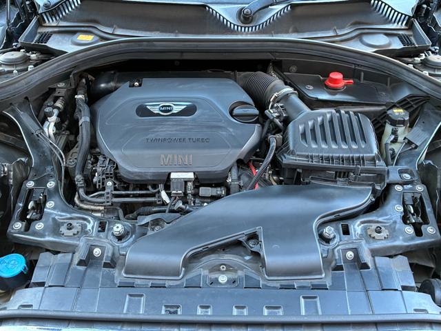ＭＩＮＩ クーパーＤ　クラブマン　ディーゼル　タッチパネルナビ　純正バックモニター　ミラー一体型ＥＴＣ　スマートキー　クルーズコントロール　バックソナー　ストレージコンパートメントＰＫＧ　Ｂｌｕｅｔｏｏｔｈオーディオ　アイドリングＳ（73枚目）