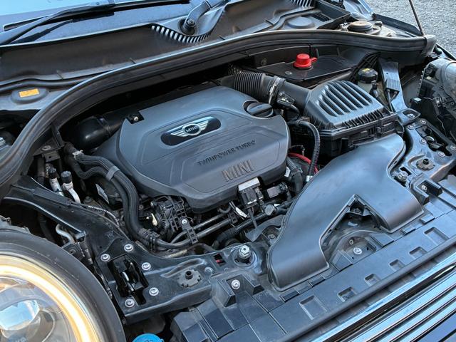 ＭＩＮＩ クーパーＤ　クラブマン　ディーゼル　タッチパネルナビ　純正バックモニター　ミラー一体型ＥＴＣ　スマートキー　クルーズコントロール　バックソナー　ストレージコンパートメントＰＫＧ　Ｂｌｕｅｔｏｏｔｈオーディオ　アイドリングＳ（74枚目）