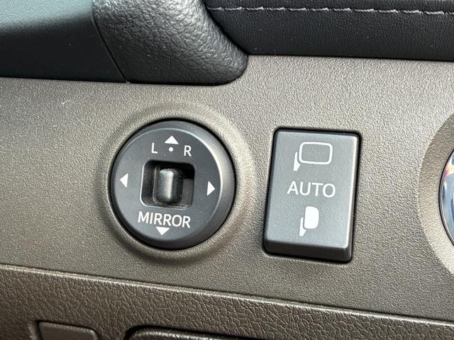 クラウン 2.5アスリート アニバーサリーエディション WORK19インチアルミホイール TEIN車高調ローダウン メーカーナビ バックカメラ フルセグTV クルーズコントロール スマートキー パワーシート サイドカメラ ETC クリアランスソナー HID(49枚目)