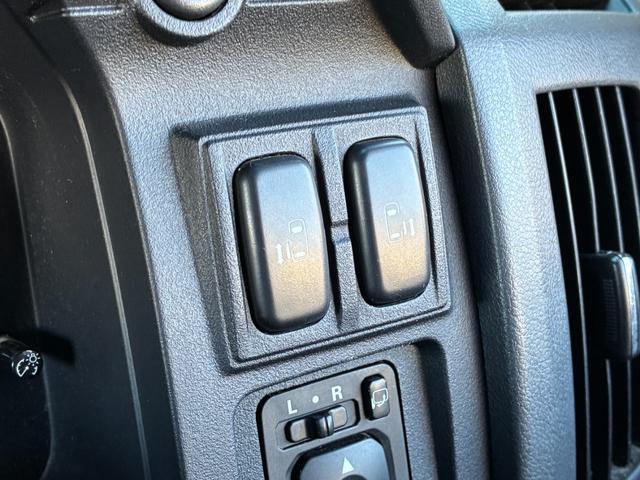 デリカD:5 G パワーパッケージ 4WD アルパイン8インチナビ フリップダウンモニター 両側電動スライドドア クルーズコントロール 7人乗り パドルシフト 純正18インチアルミホイール バックモニター フルセグTV DVD再生可(6枚目)