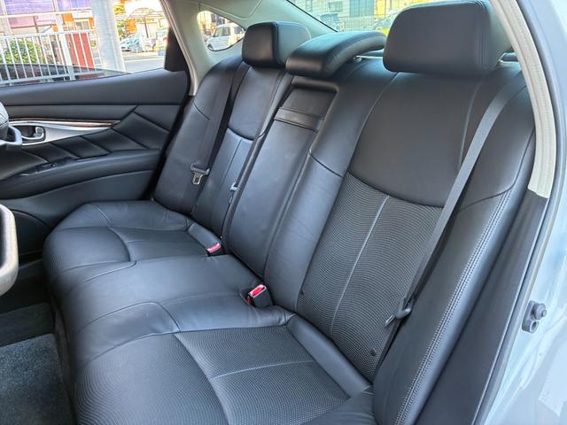 フーガハイブリッド ベースグレード 本革PKG BOSEサウンドシステム 純正ナビ バックモニター フロント&サイドカメラ レーダークルコン シートヒーター&クーラー フルセグTV ETC 純正18インチAW シートメモリー HID(41枚目)