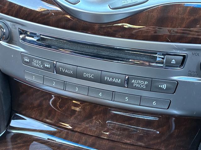 フーガハイブリッド ベースグレード 本革PKG BOSEサウンドシステム 純正ナビ バックモニター フロント&サイドカメラ レーダークルコン シートヒーター&クーラー フルセグTV ETC 純正18インチAW シートメモリー HID(61枚目)