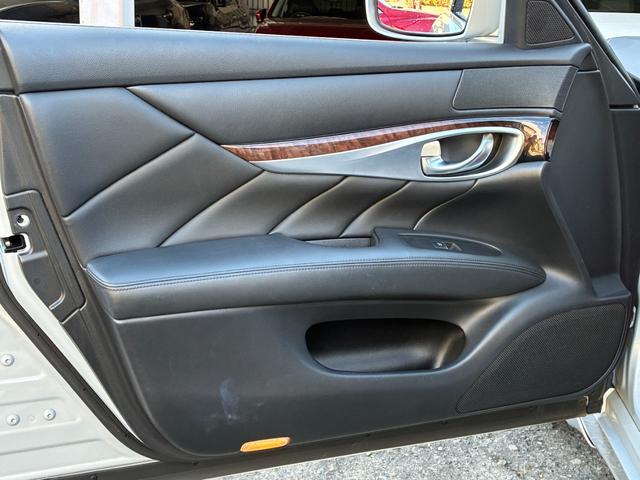 フーガハイブリッド ベースグレード 本革PKG BOSEサウンドシステム 純正ナビ バックモニター フロント&サイドカメラ レーダークルコン シートヒーター&クーラー フルセグTV ETC 純正18インチAW シートメモリー HID(71枚目)