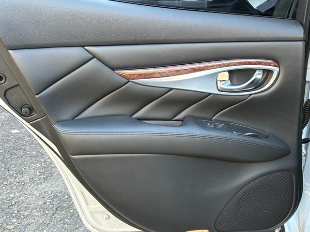 フーガハイブリッド ベースグレード 本革PKG BOSEサウンドシステム 純正ナビ バックモニター フロント&サイドカメラ レーダークルコン シートヒーター&クーラー フルセグTV ETC 純正18インチAW シートメモリー HID(72枚目)